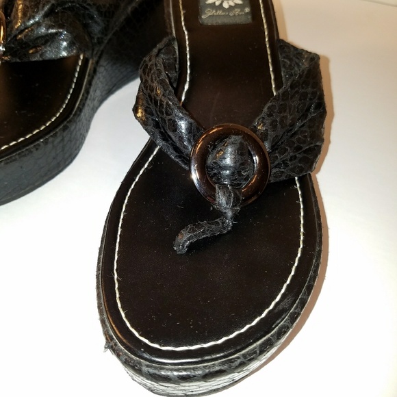 Yellow Box Sandals 💥💥💥PRICE LOWERED💥💥💥 - Picture 7 of 8